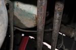 Oil pan close to the tie-rod at all times