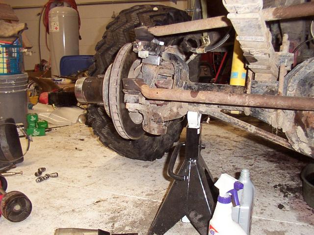 Parts Mike 1" High-steer arm spacer installed - hopefully this will prevent the new draglink from getting bent by the sprin