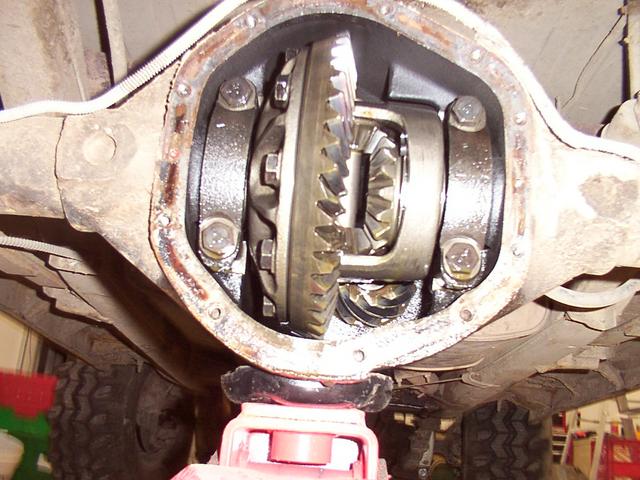Rear 4.09 R&P has some pinion damage