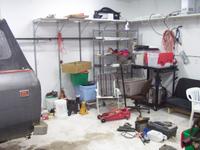 Backed Tigger in to do the rear diff - this is just show how much room in the "working area" with a Scout II in the wo