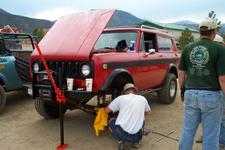 Ray Cass wrenches on John Glancy/SSS's "Hefty"
