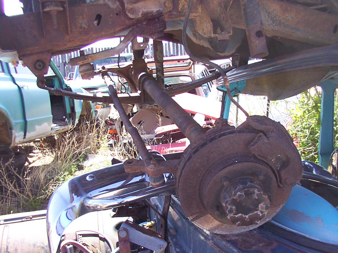 5/1/04  Scout II straight-axle 2wd front end.