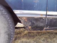 Driver's front fender rust