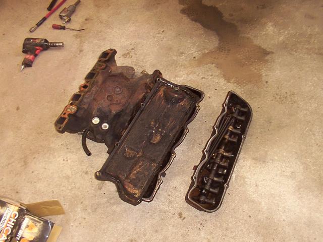 Valve covers, rocker shafts, intake