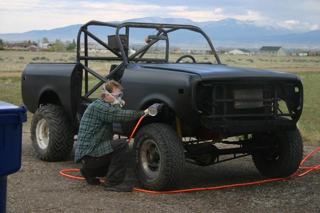 Putting down the FOURTH coat of Zero Rust black